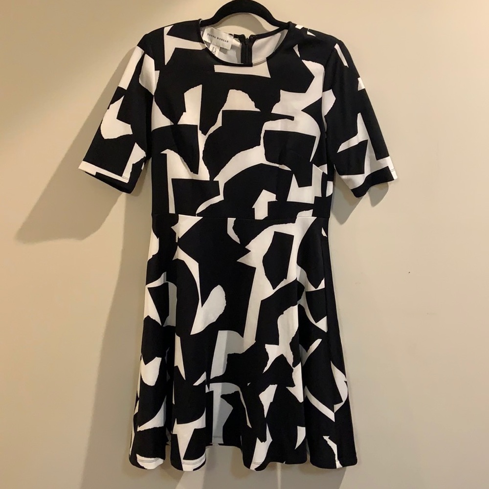 Donna Morgan Black and White Abstract Fit-and-Flare Dress